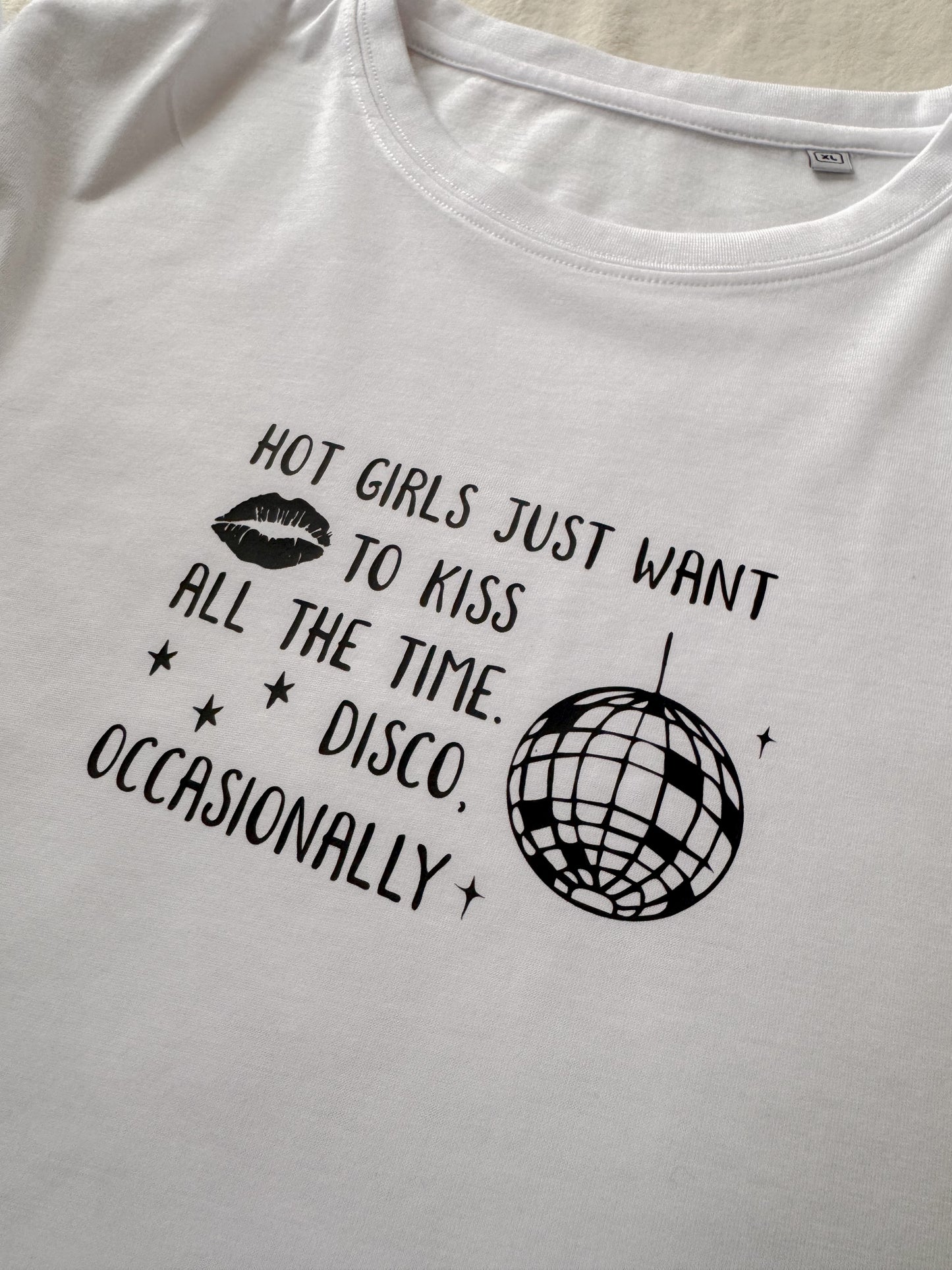 Harry Styles Hot Girls Just Want To Kiss All The Time, Disco Occasionally Baby Tee Crop Top - Concert outfit ideas
