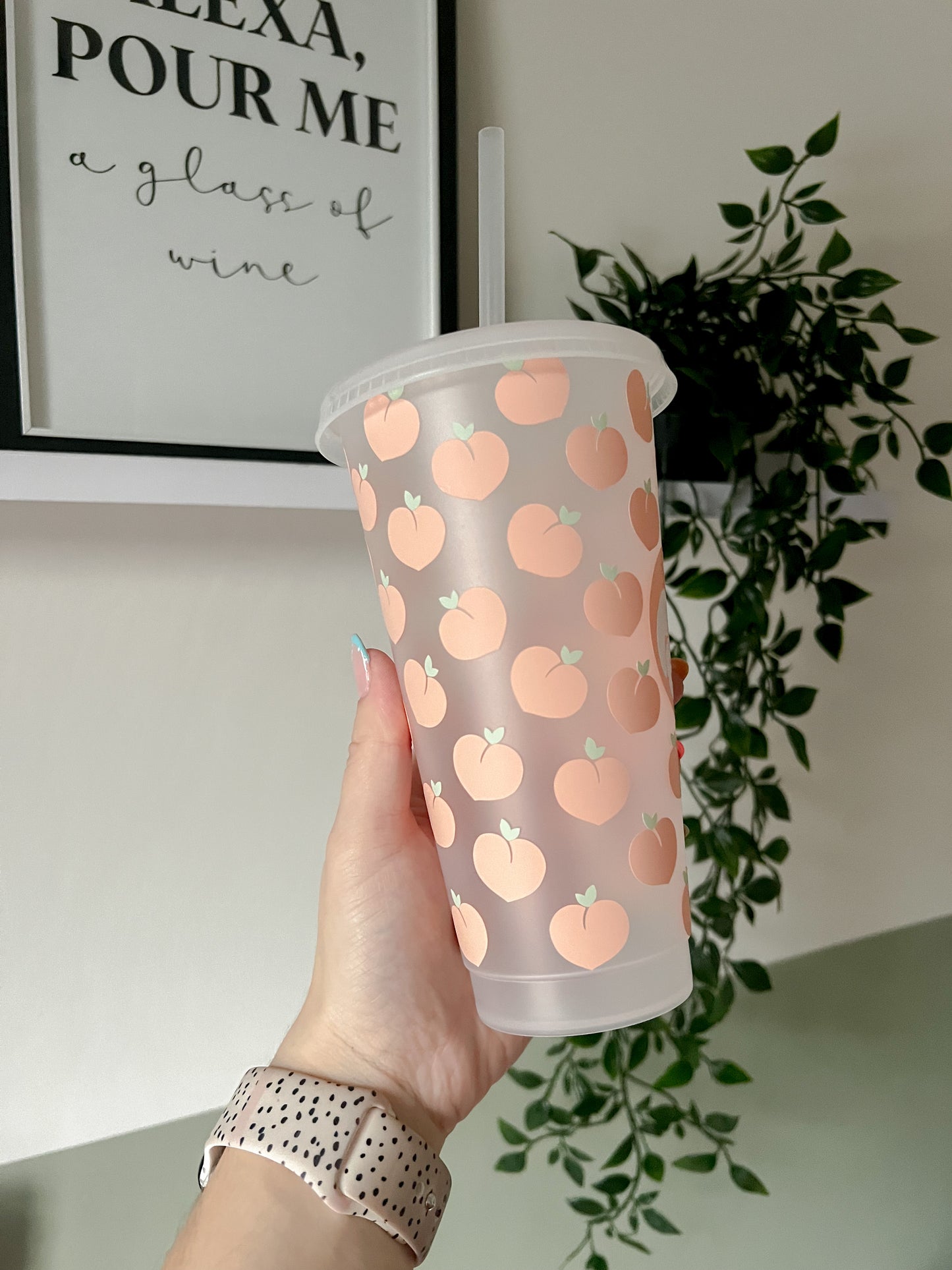 Just Peachy 24oz Cold Cup - Reusable Cup With Lid and Straw - Y2K - Bear and Moo UK