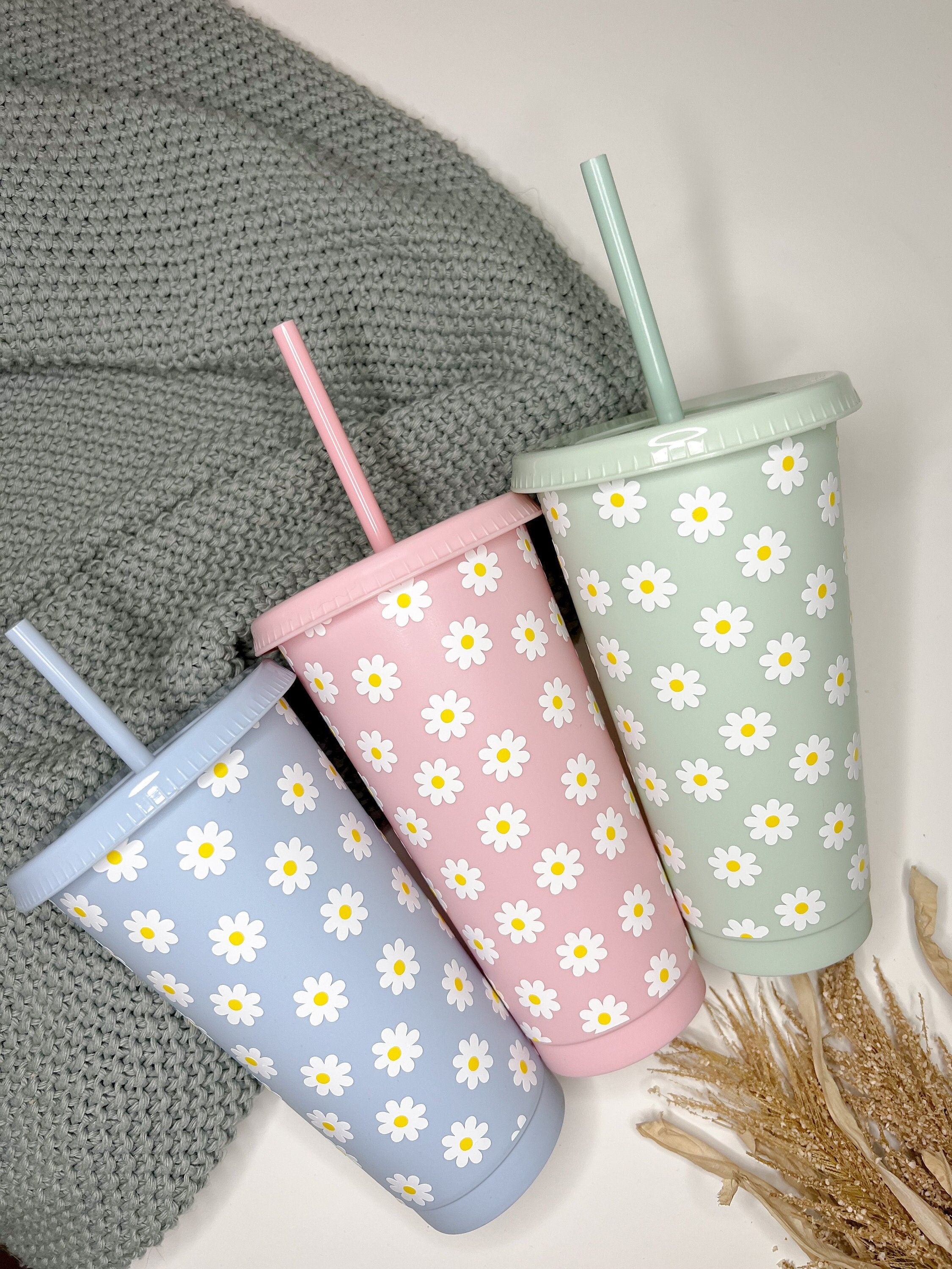 24oz Reusable Cold Coffee Cup with Daisy Design – roseandbearofficial