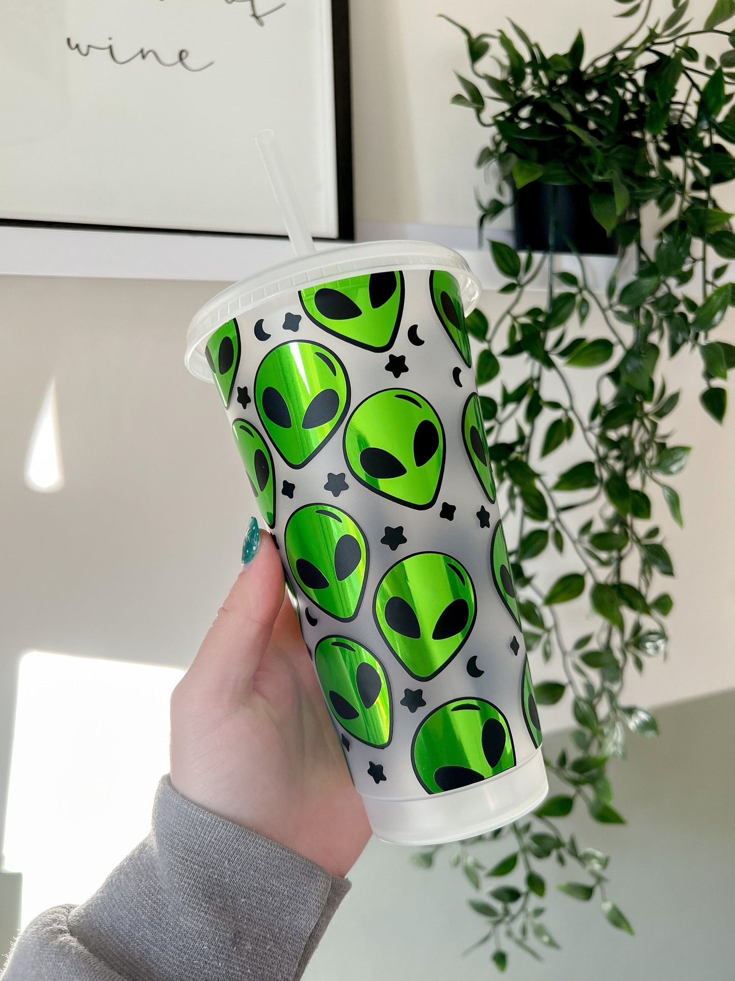 Alien Cold Cup 24oz - Cool Gift Ideas - Bear and Moo UK