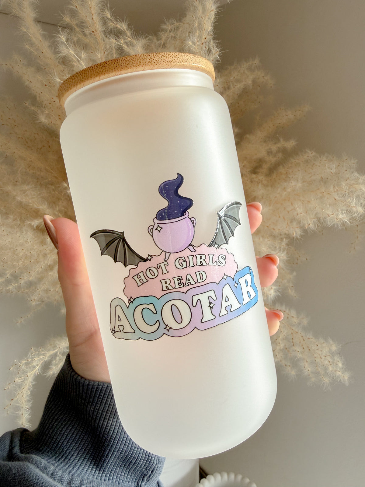 Hot Girls Read ACOTAR Inspired Glass Can With Bamboo Lid and Straw  🦇📚✨ Bookish Gift Ideas - ACOTAR Fan Gift Ideas